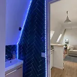 Petit - 10eme Arrondissement
