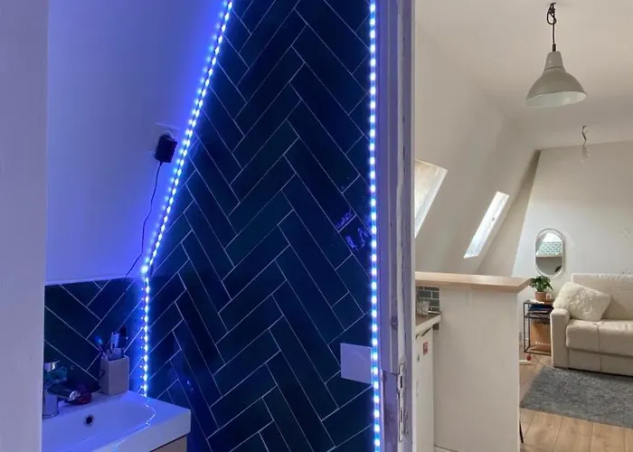 Petit - 10eme Arrondissement