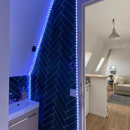 Petit - 10eme Arrondissement