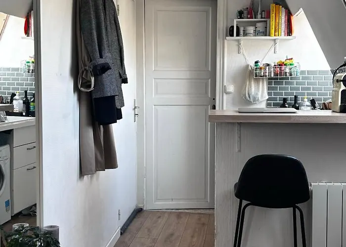 Petit - 10eme Arrondissement Paryż